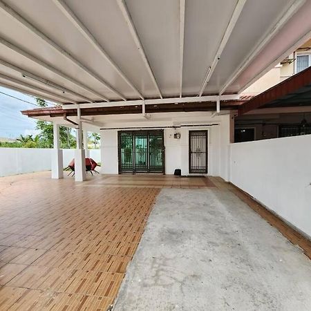 Rawang Conner Lot Homestay Kültér fotó